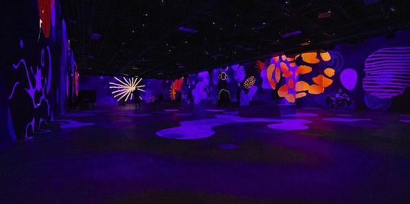 在迪拜，遇见未来的加油站,多媒体信息发布系统,数字标牌,数字告示，digital signage