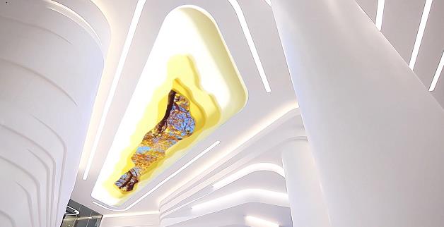 <a href='https://www.56iq.net/webpage/tagsList.aspx?TagId=11'>LED</a>屏，与整修后办公大楼穹顶完美相融，多媒体信息发布系统，数字标牌，数字告示，digital signage